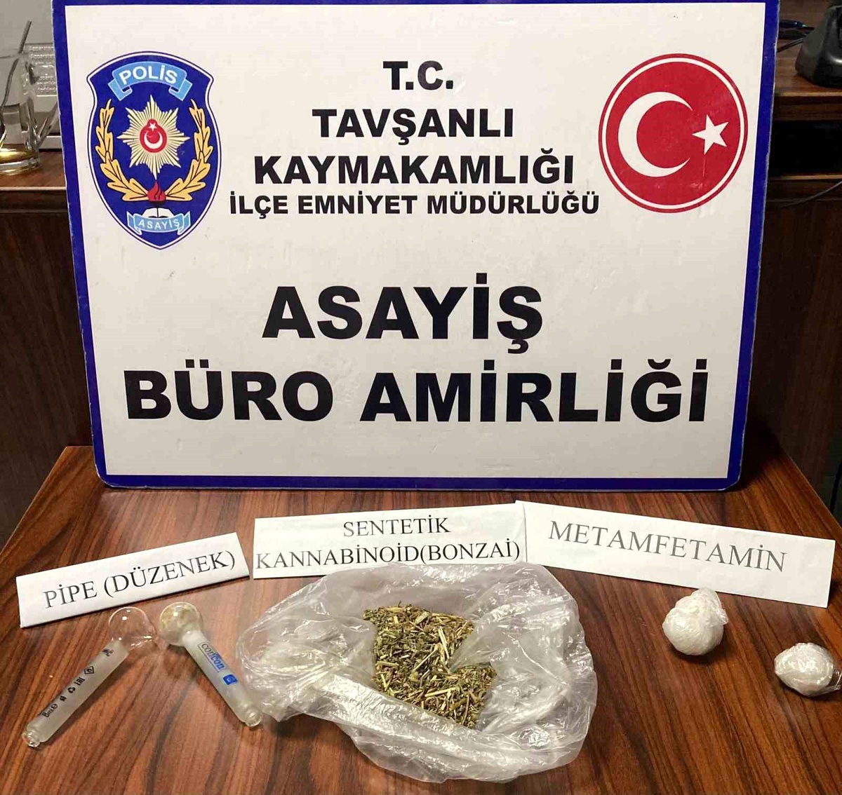 Kütahya\'da Uyuşturucu Operasyonu: 3 Şüpheli Tutuklandı