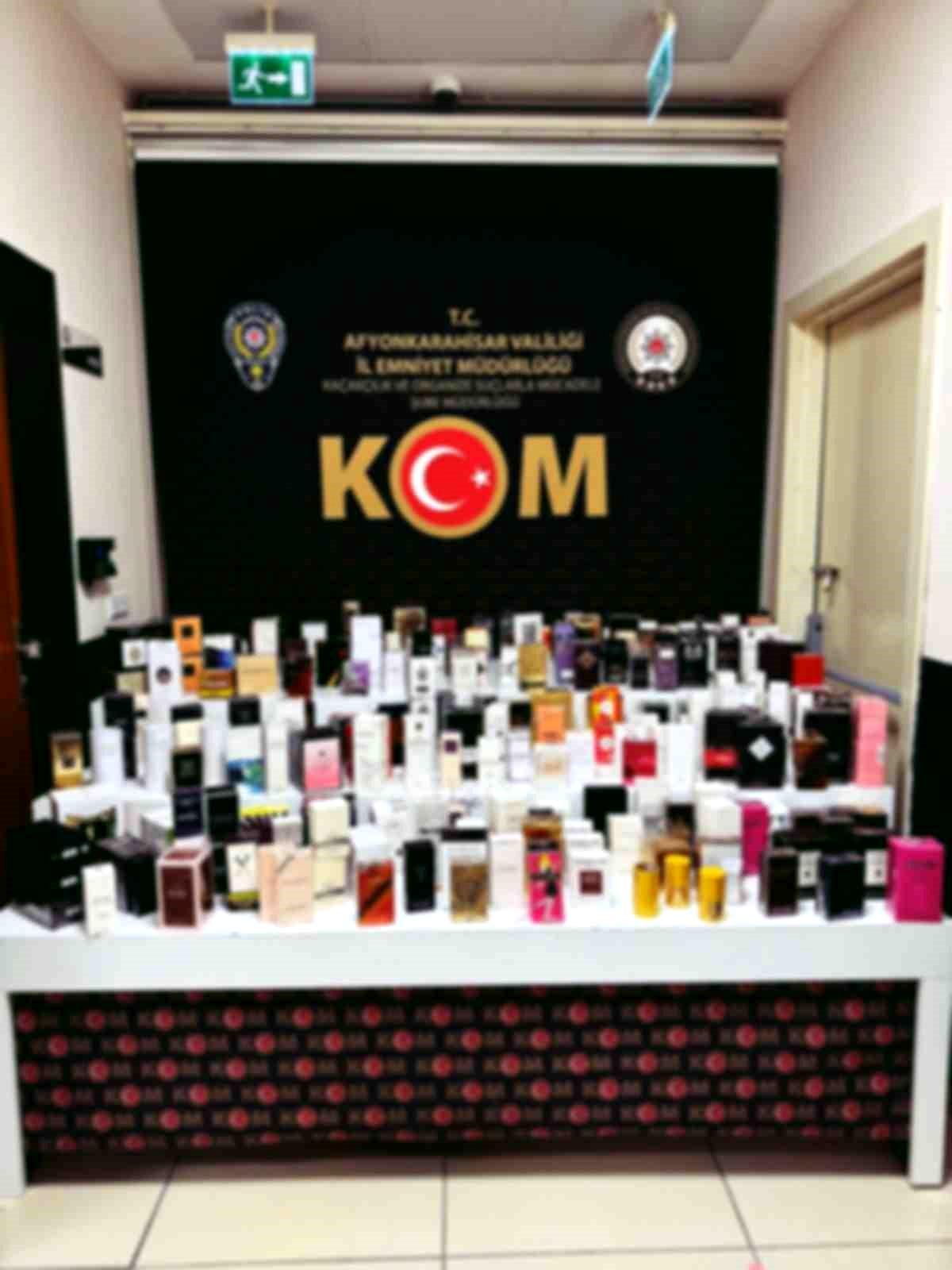 Afyonkarahisar\'da Bin 810 Adet Gümrük Kaçağı Parfüm Ele Geçirildi