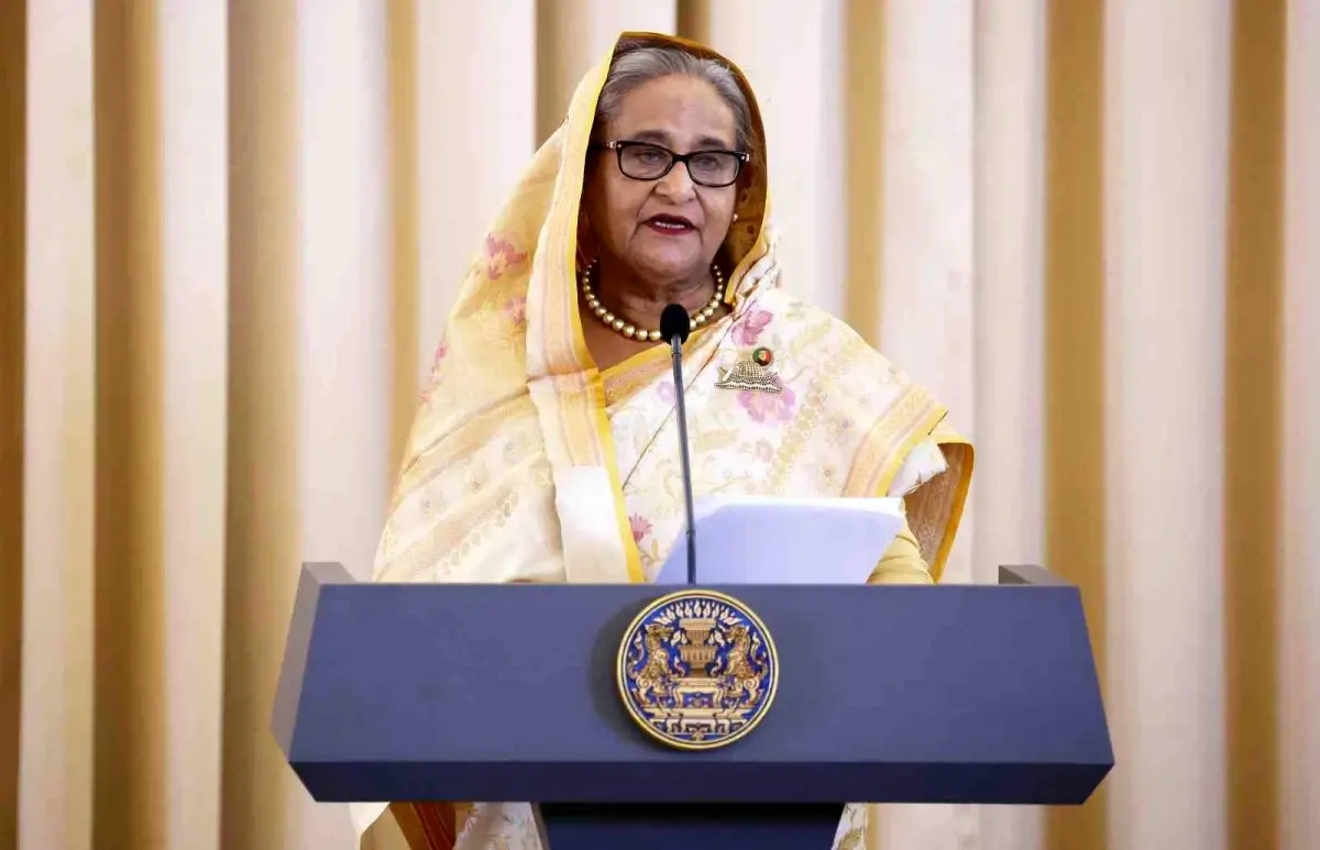 Bangladeş\'te eski Başbakan Şeyh Hasina hakkında cinayet soruşturması açıldı