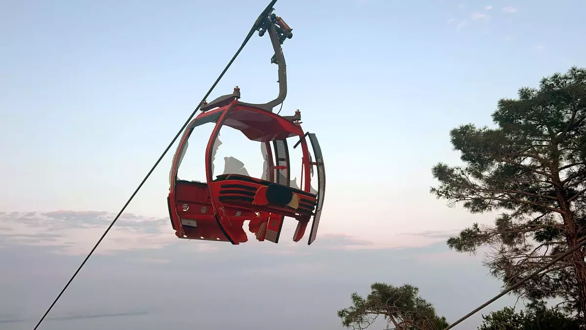 Kepez Belediye Başkanı Teleferik Projesini İptal Etti