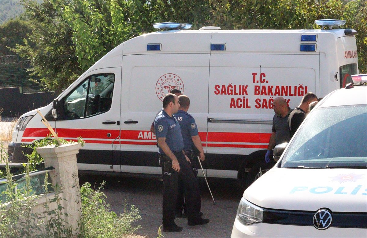 Denizli\'de evde çıkan kavgada yabancı uyruklu 2 kişi yaralandı