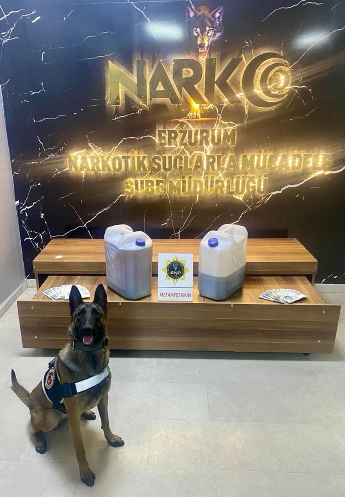Erzurum\'da 30 Kilo 50 Gram Likit Sentetik Uyuşturucuyla Gözaltına Alınan Zanlı Tutuklandı
