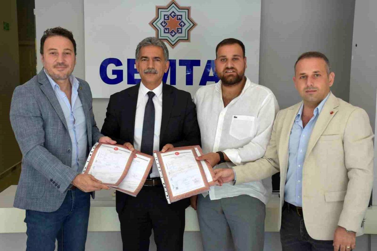 Gemlik Belediyesi Cihatlı Toplu Konutları 3. Etap Projesinde Tapuları Teslim Aldı