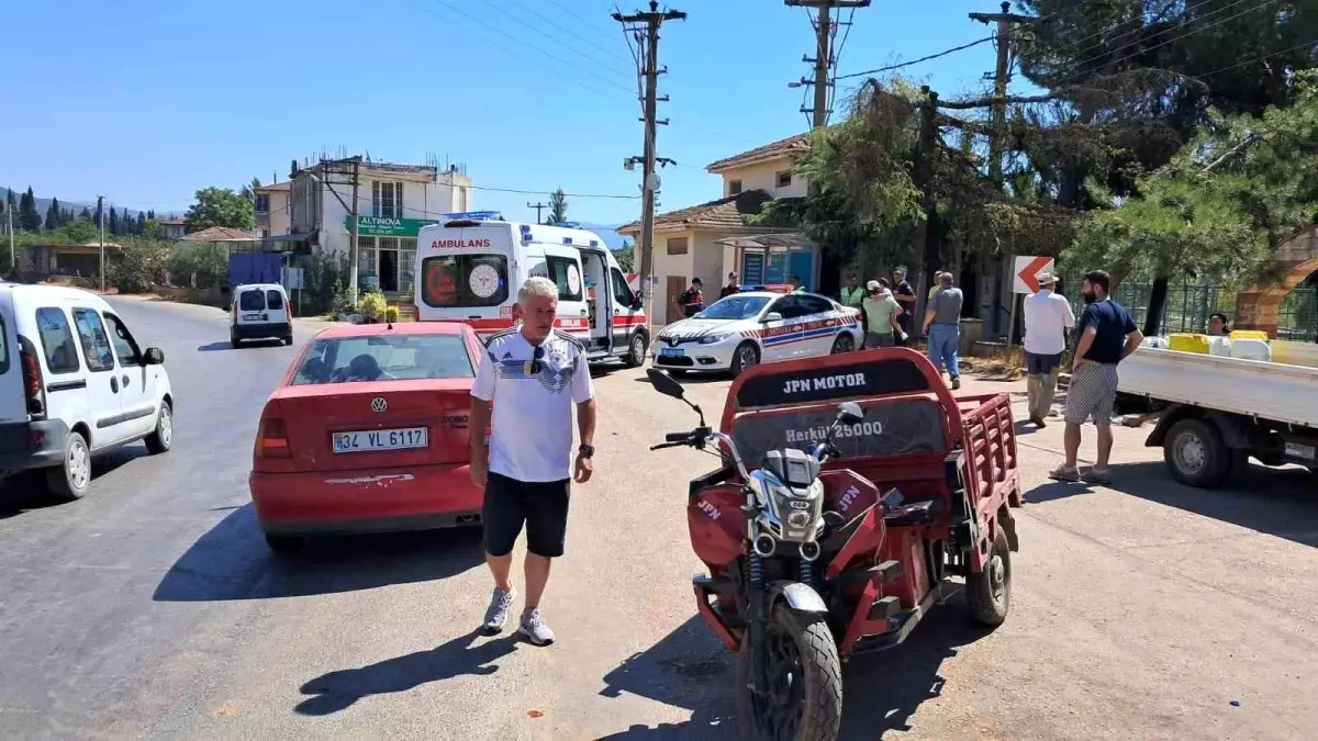 İznik\'te elektrikli motosiklet ile otomobil çarpıştı: 1 yaralı