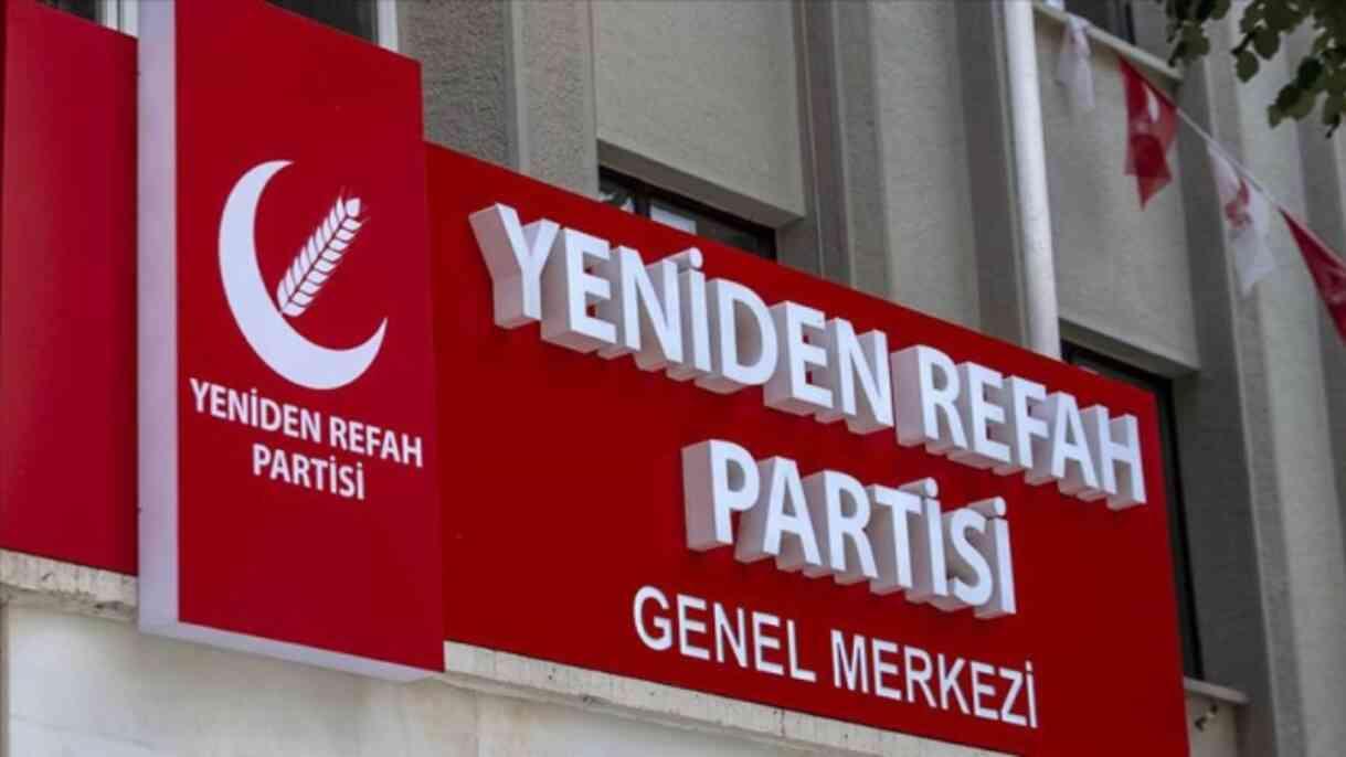 Yeniden Refah Partisi lideri Erbakan'dan AK Parti'ye 'siyasi şantaj' suçlaması