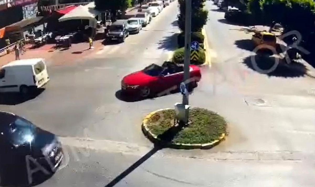 Alanya\'da Ehliyetsiz Araç Sürücüsüne 90 Bin 420 TL Cezai İşlem
