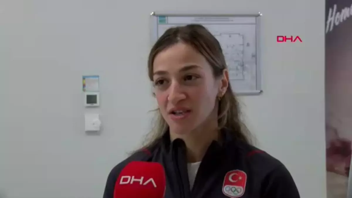 Buse Naz Çakıroğlu, Paris 2024 Olimpiyat Oyunları\'nda gümüş madalya kazandı