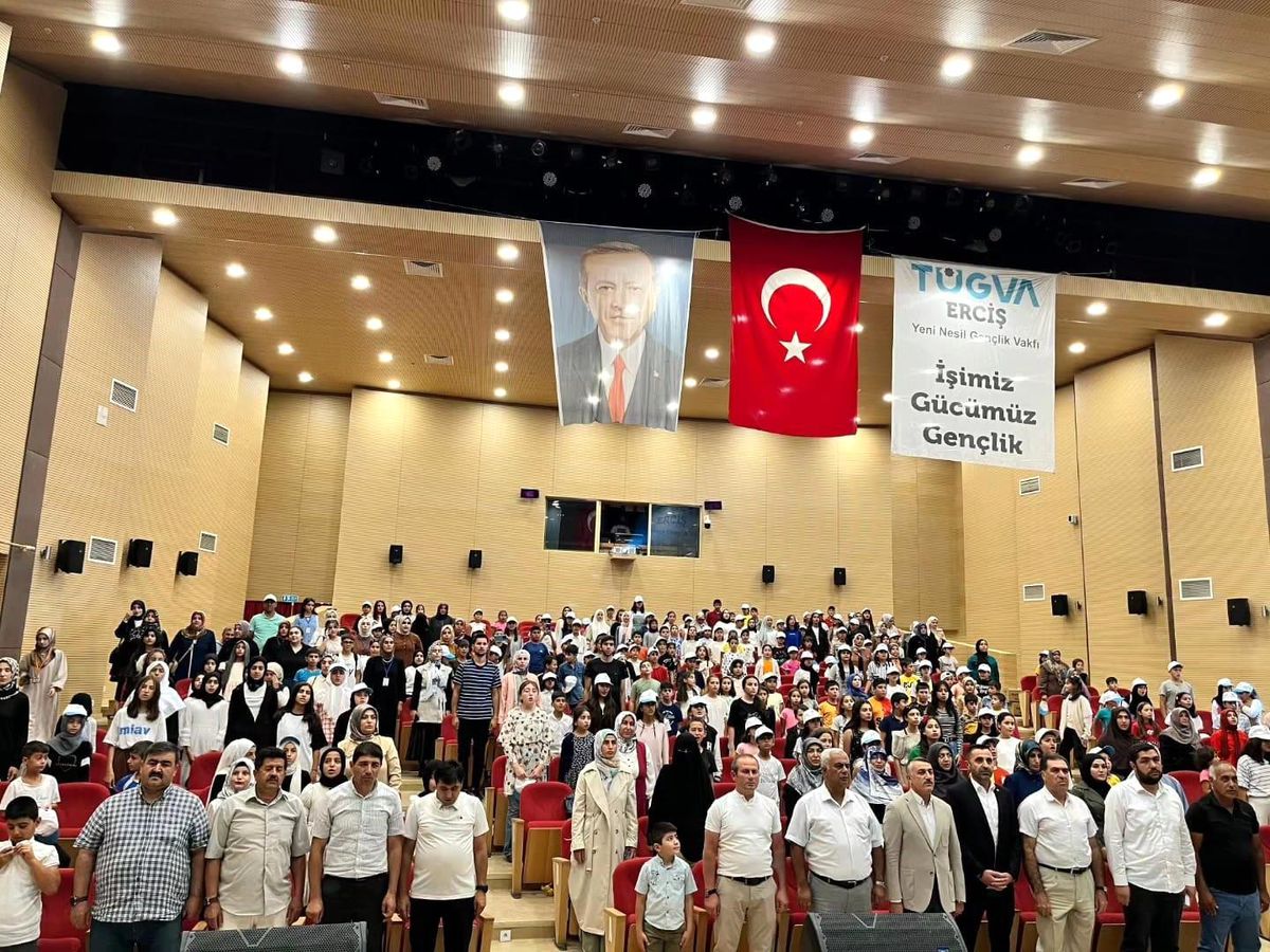 Van\'da düzenlenen Yaz Okulu kapanış programı gerçekleştirildi