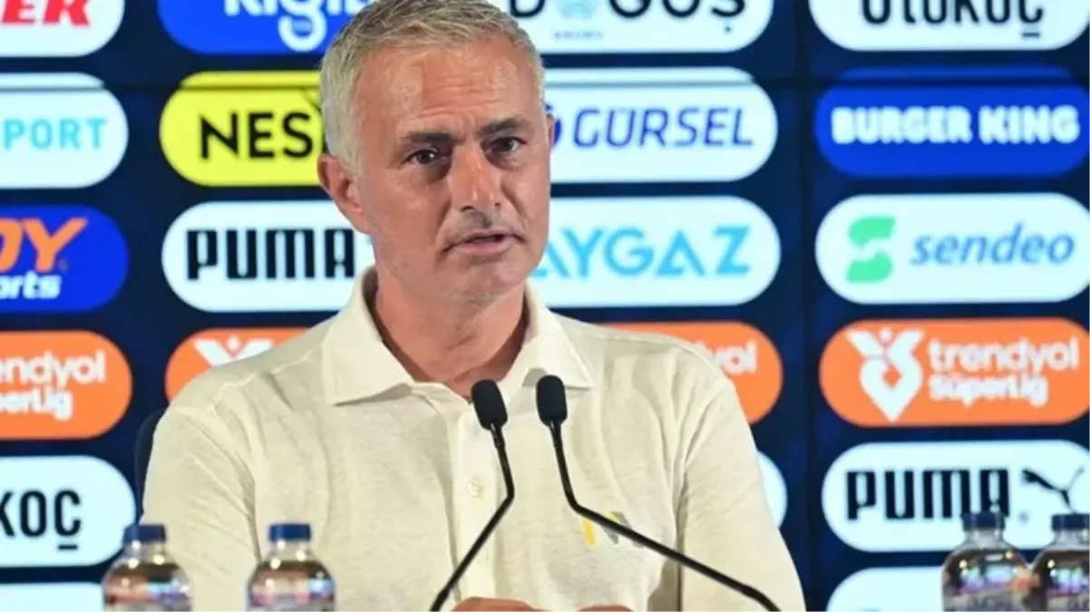 Gazetecinin sorusu Mourinho\'yu deli etti: Hala bu soruyu nasıl sorabiliyorsun?