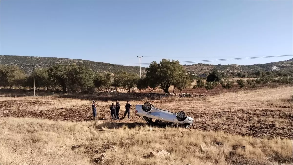 Gaziantep\'te şarampole devrilen otomobilde 5 kişi yaralandı