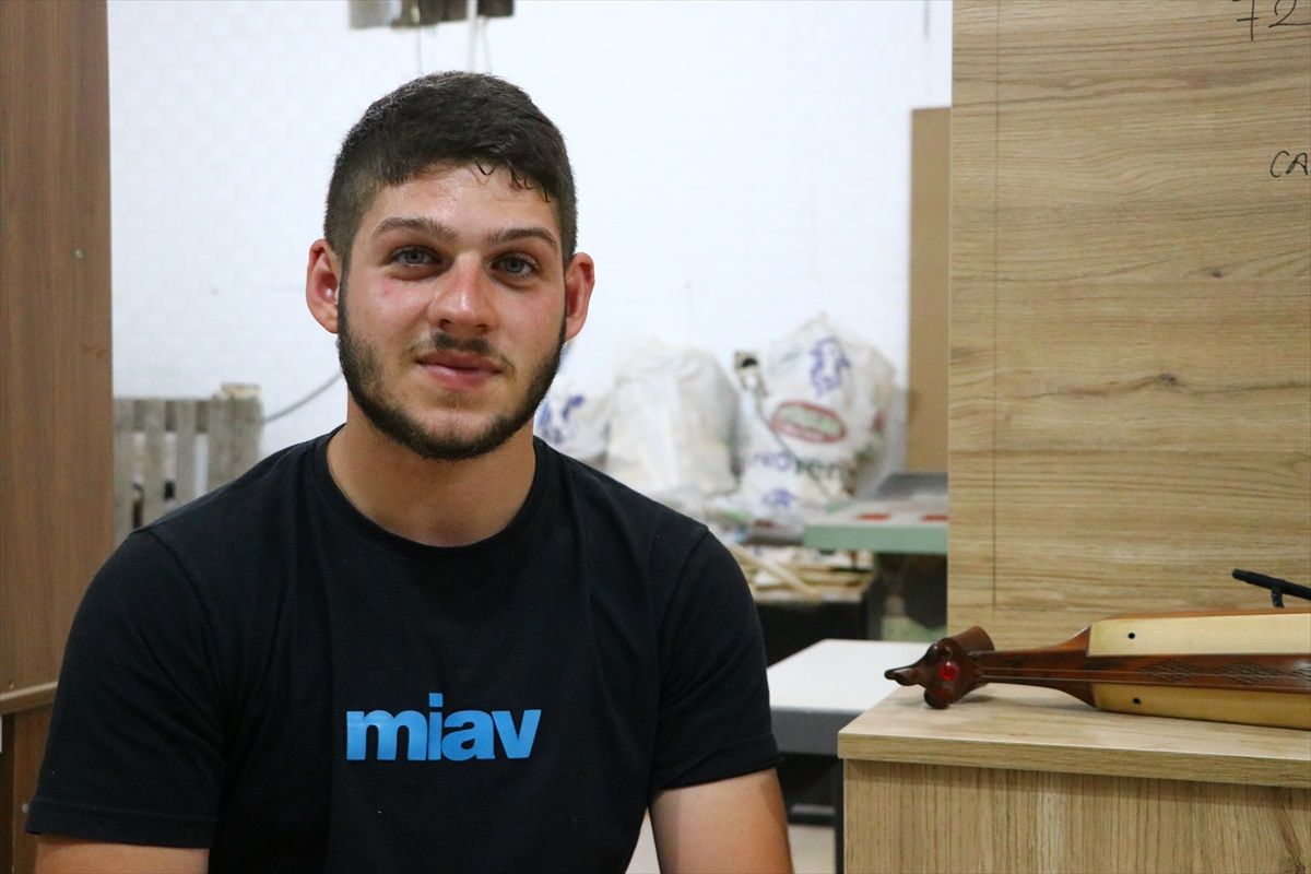 Tekirdağ\'da Genç Kemençeci Karadeniz Kültürünü Yaşatıyor