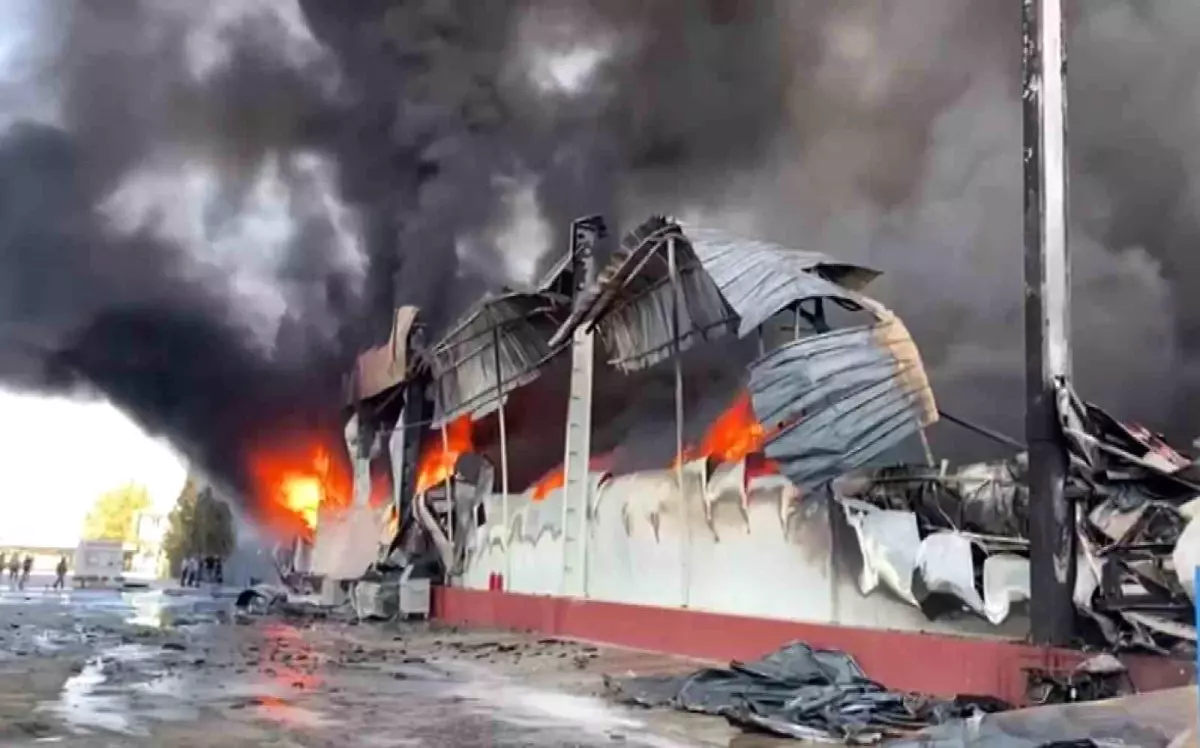 Manisa\'da Uçak Kardeşler Firmasına ait işletmede yangın çıktı