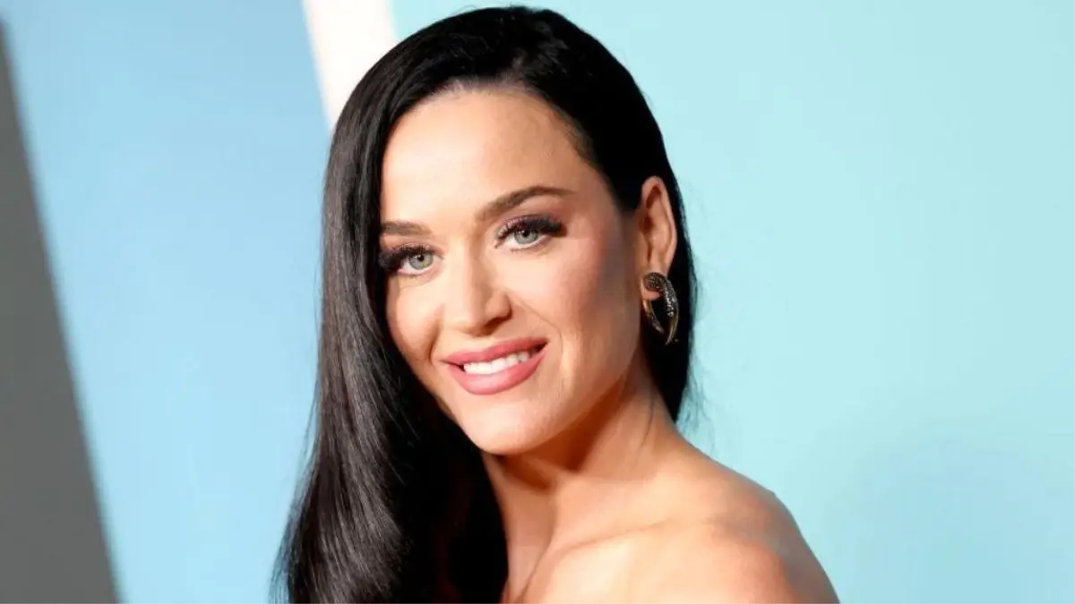 İspanyol yetkililer Katy Perry\'nin koruma altındaki kum tepelerinde müzik klibi çektiği iddiasıyla soruşturma başlattı