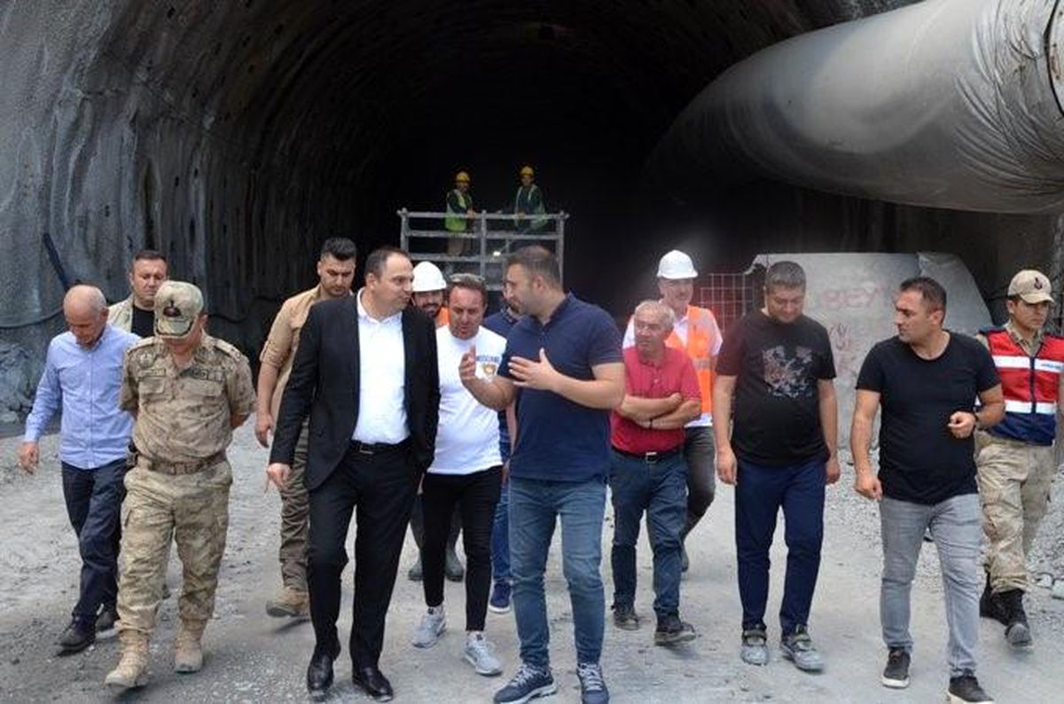 Tatvan Çevre Yolu T-2 Tüneli Yapım Çalışmaları İncelendi