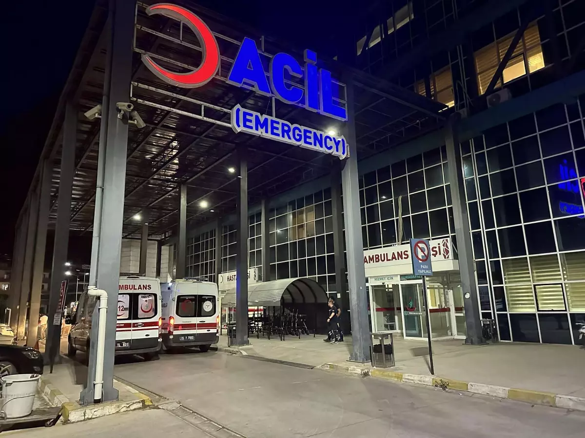 Ödemiş\'te otomobil ile hafif ticari araç çarpıştı: 5 yaralı