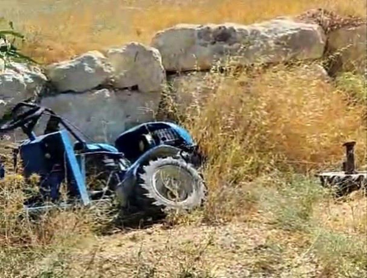 Mersin\'de patpat motoru devrildi, 2 kişi yaralandı
