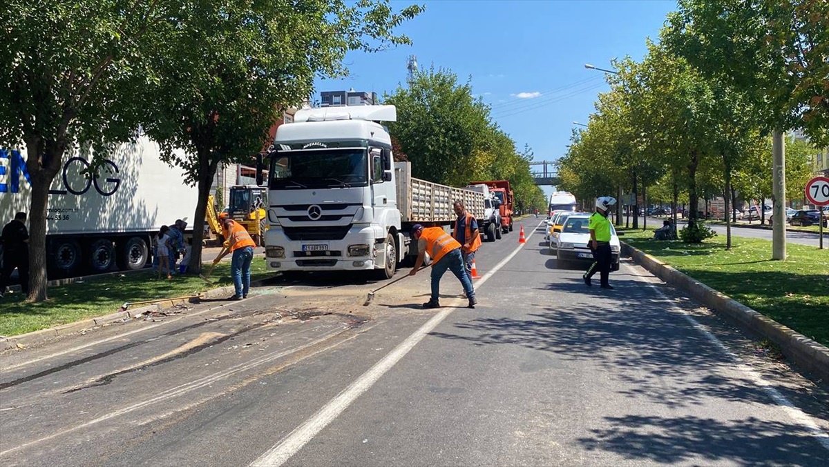 Siverek\'te zincirleme trafik kazası: 3 yaralı
