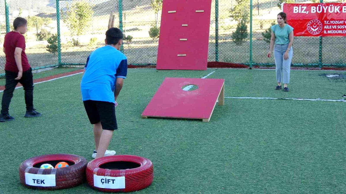 Yozgat\'ta Çocuklar ve Kurum Müdürleri Survivor Parkurunda Yarıştı