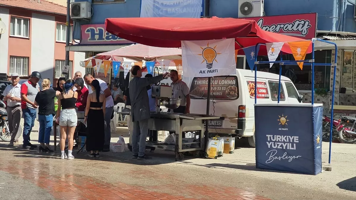 AK Parti Demirci İlçe Teşkilatı 23. Kuruluş Yıl Dönümünü Lokma Hayrıyla Kutladı