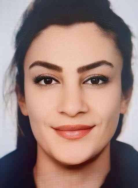 Alkollü kadın gece yarısı girdiği denizde sırra kadem bastı