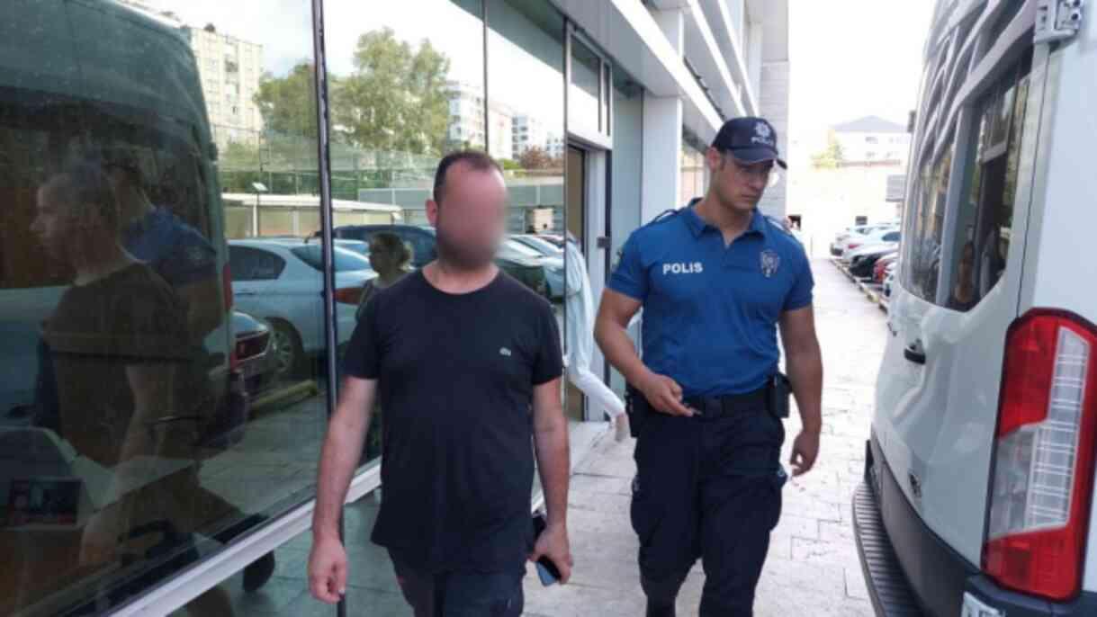 Alkollü kadın gece yarısı girdiği denizde sırra kadem bastı