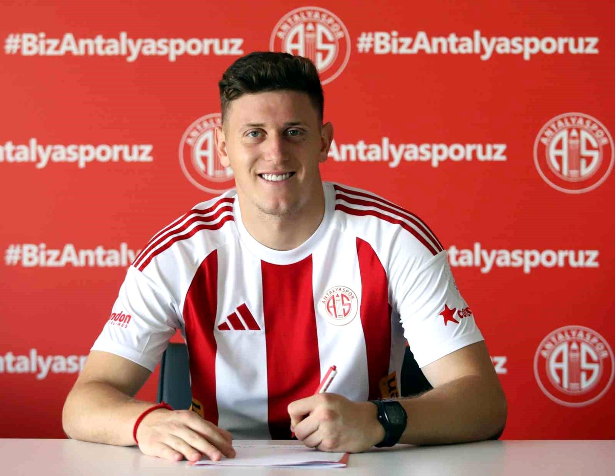Antalyaspor, Adolfo Gaich\'i 1 Yıllığına Kiraladı