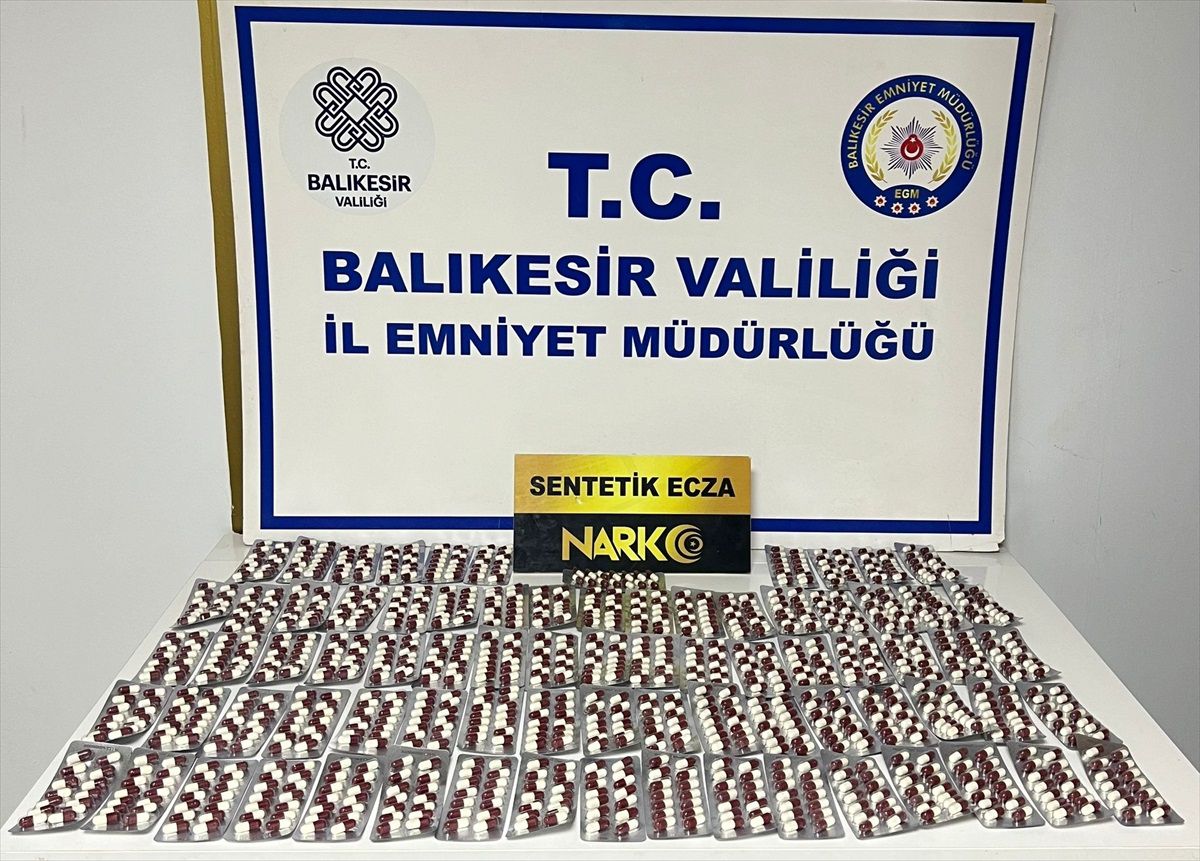 Ayvalık\'ta İzmir\'den uyuşturucu getiren zanlı yakalandı
