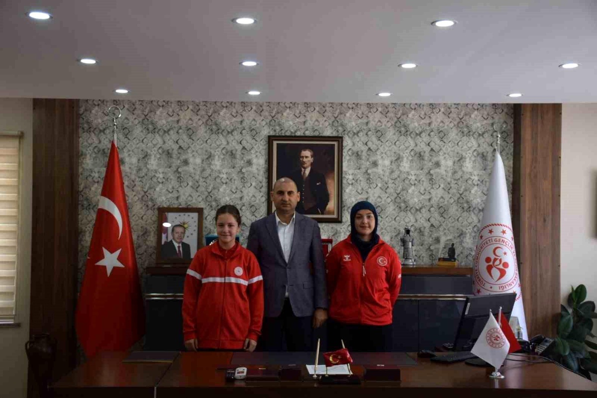 Bilecik\'i Gençler Judo Avrupa Kupası\'nda temsil eden sporcular İl Müdürü\'nü ziyaret etti
