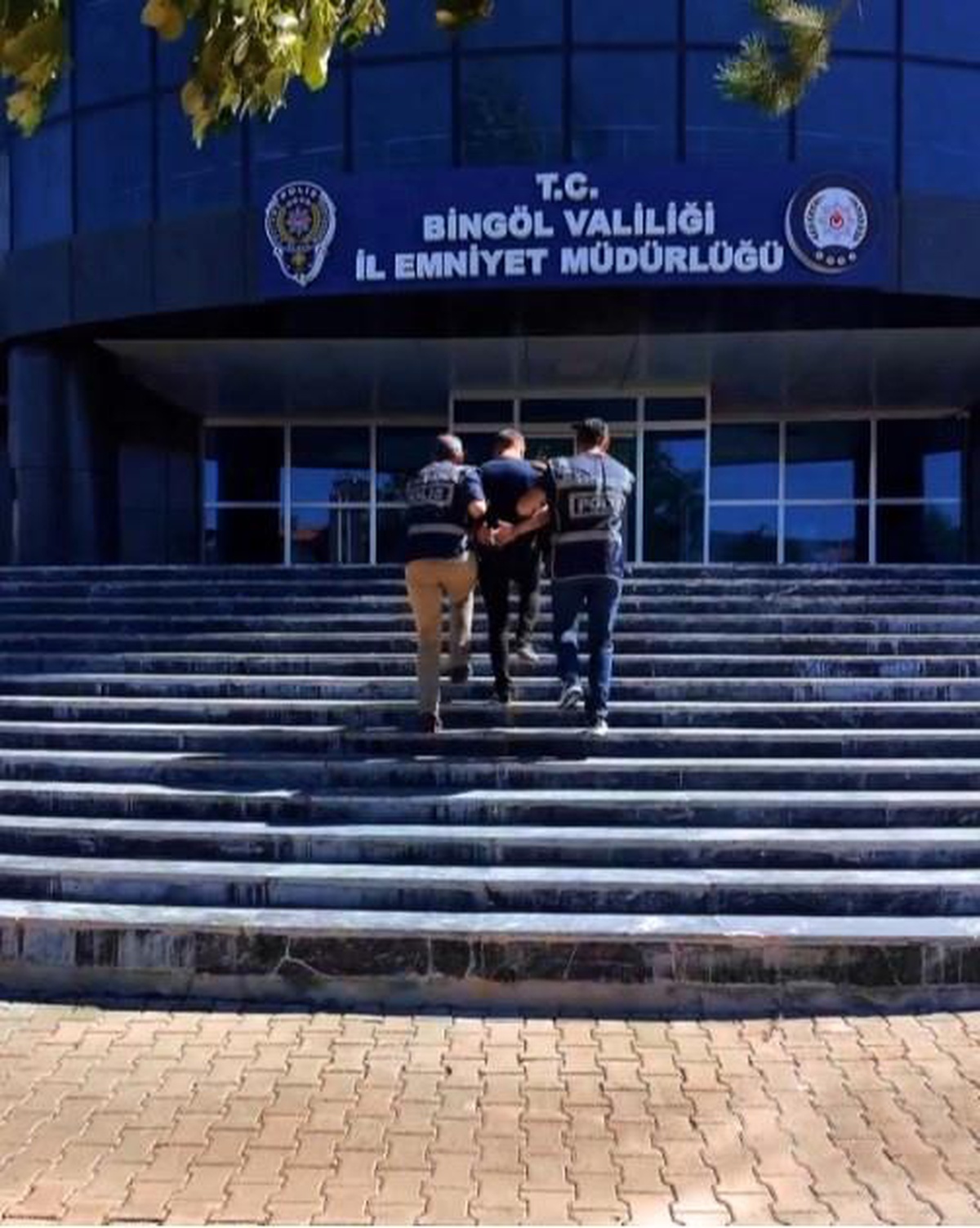 Bingöl\'de Çeşitli Suçlardan Aranan 7 Zanlı Yakalandı