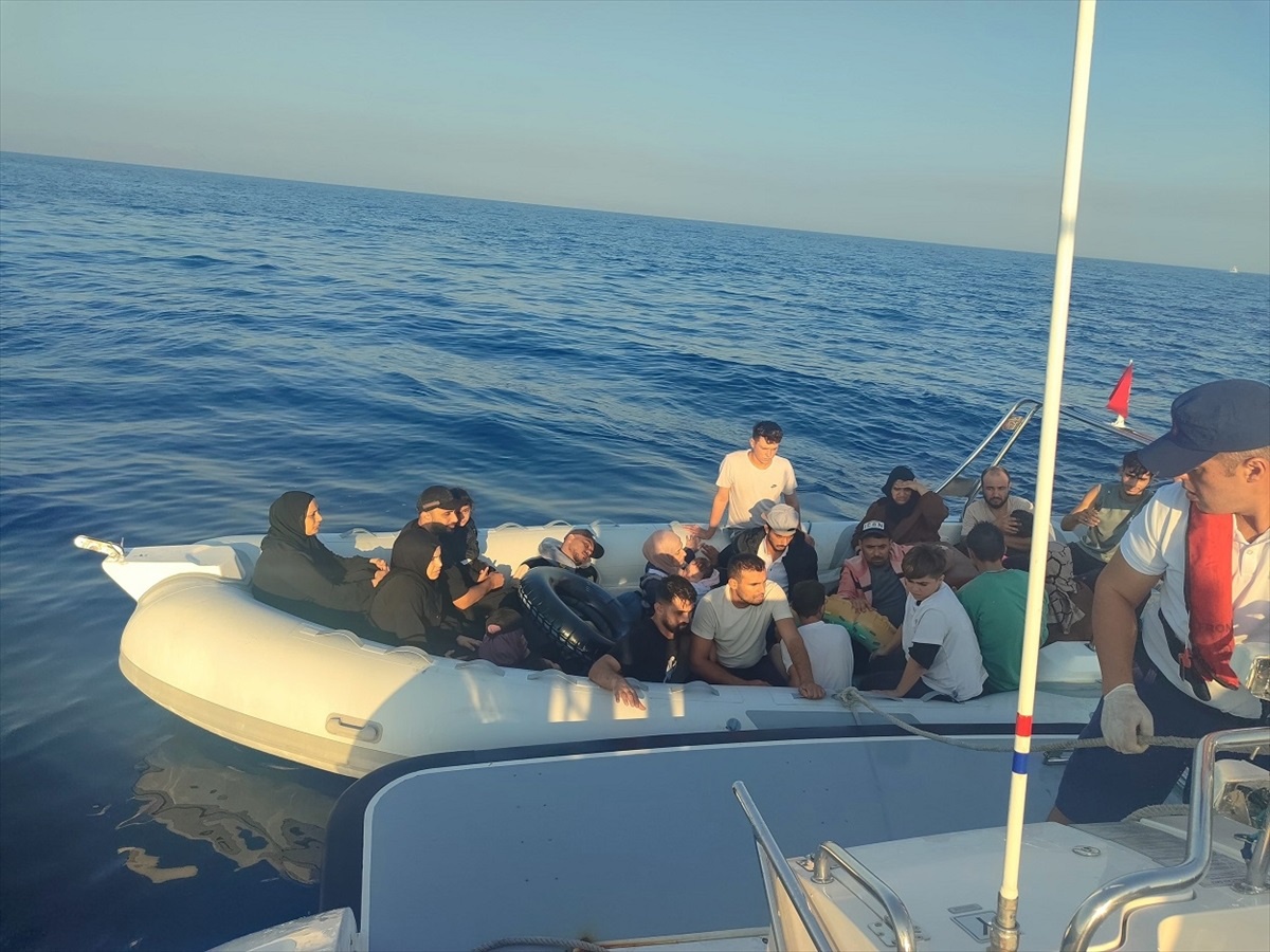 Muğla Bodrum\'da 61 yabancı uyruklu yakalandı, 55 düzensiz göçmen kurtarıldı