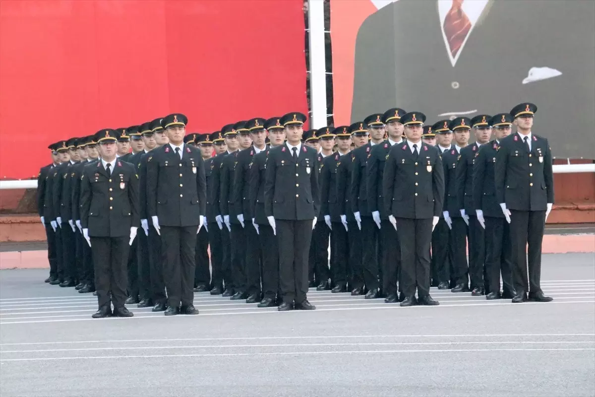 Bursa Işıklar Jandarma Astsubay Meslek Yüksek Okulu\'nda 403 öğrenci mezun oldu