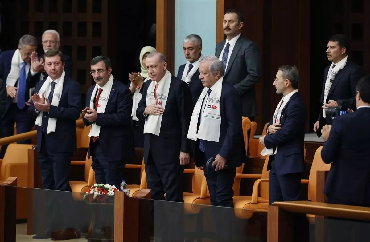 Filistin Devlet Başkanı Mahmud Abbas, TBMM Genel Kuruluna hitap etmek üzere olağanüstü toplantı başladı