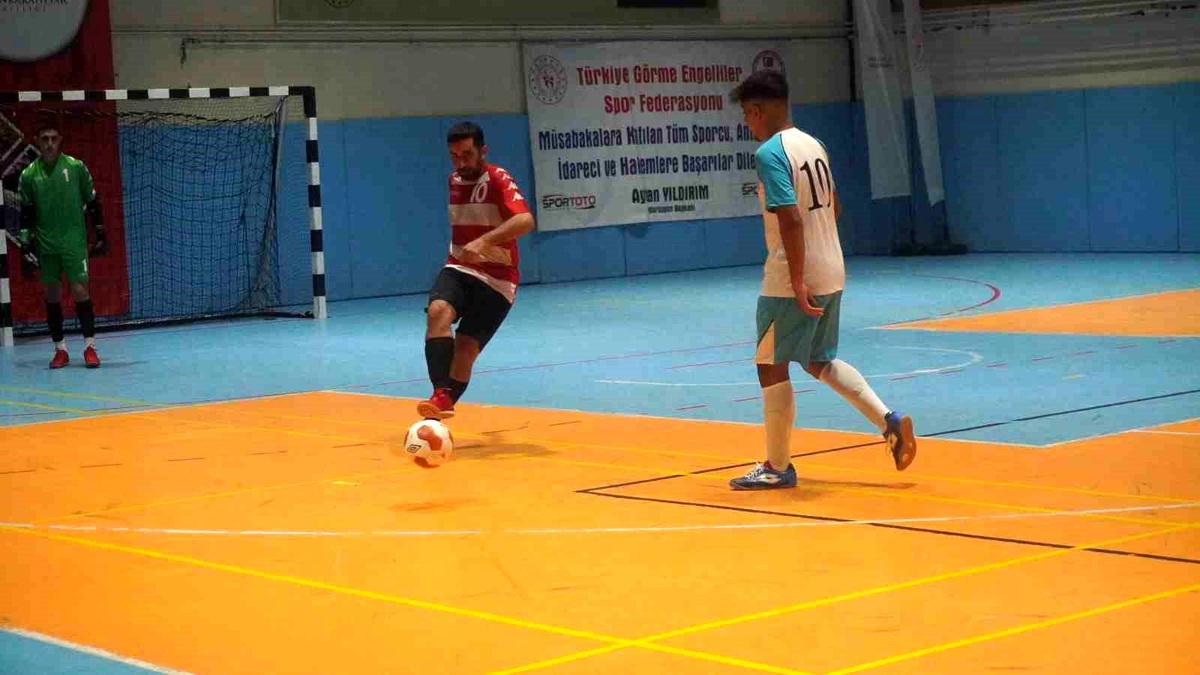 Görme Engelliler Futsal 2. Lig Müsabakaları Afyonkarahisar\'da Başladı