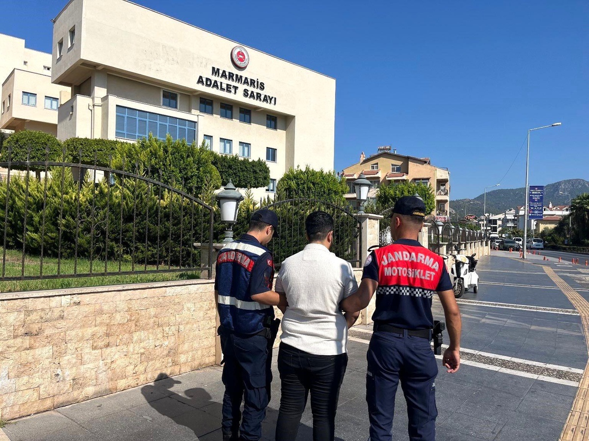 Muğla ve Aydın\'da kadın şüpheli erkek kılığında yakalandı