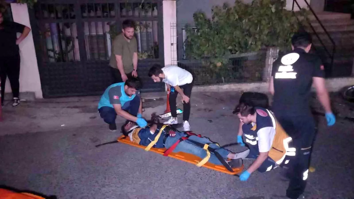 Tekirdağ Çorlu\'da komşular arasında kafa kafaya çarpışan kazada motosiklet sürücüsü yaralandı
