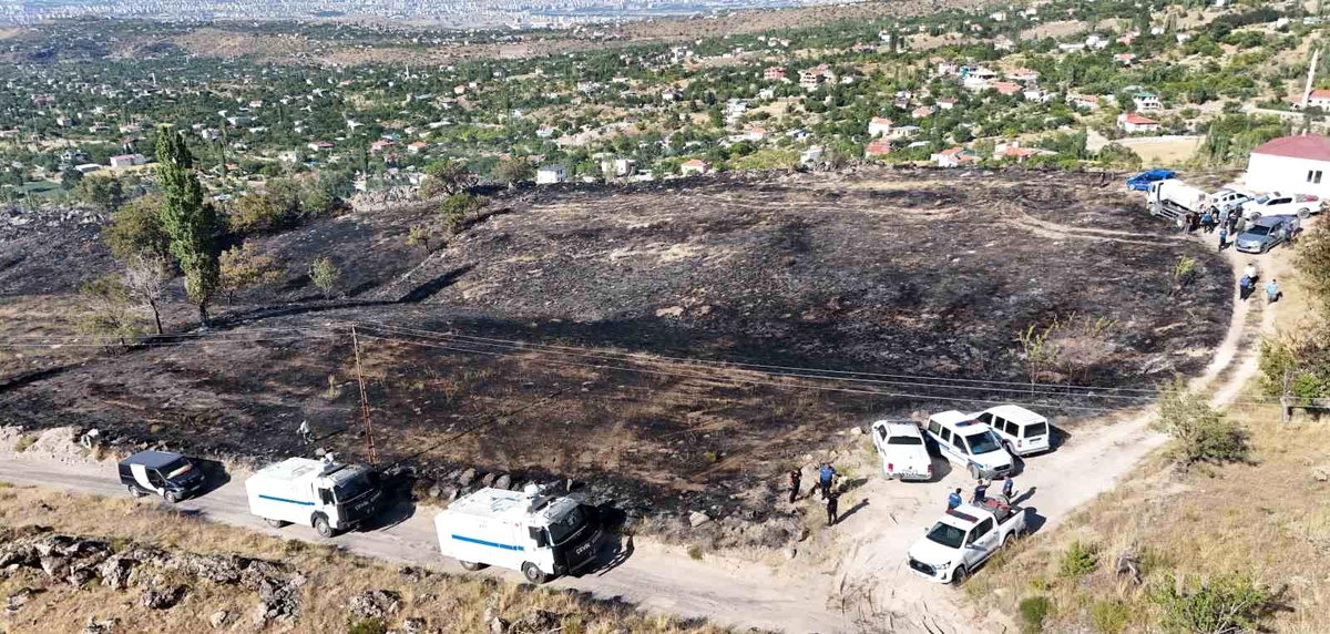 Kayseri\'de anız yangını ormanlık alana sıçramadan söndürüldü