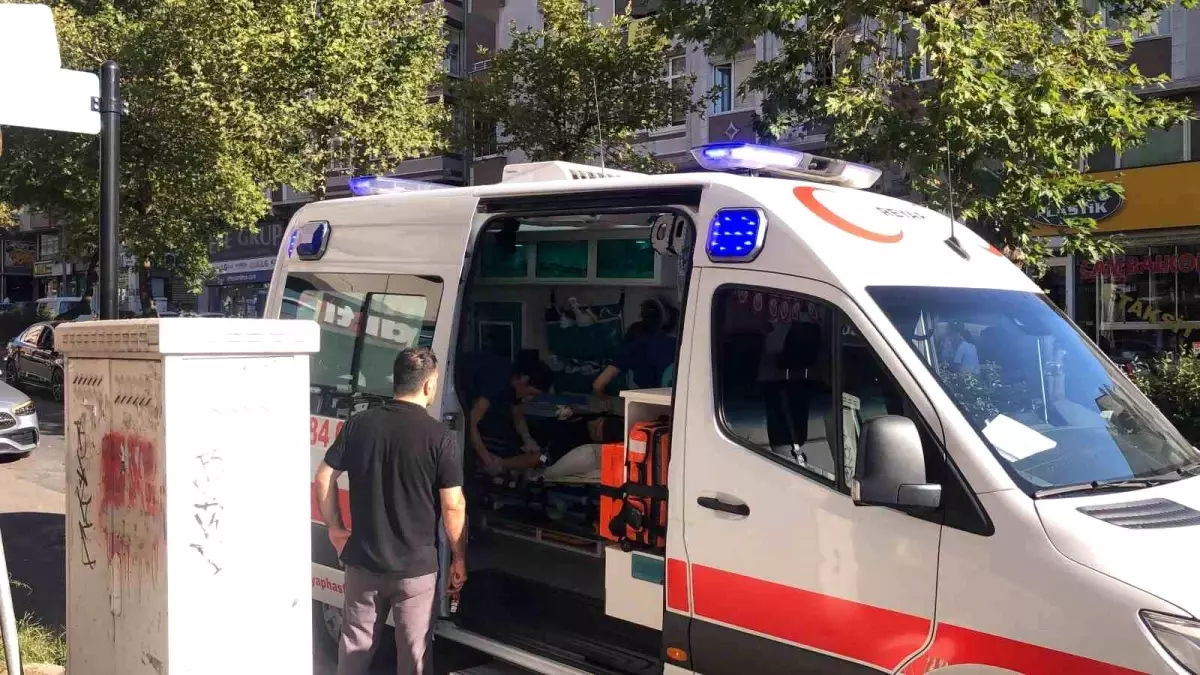 Çorlu\'da hurdacı el arabasıyla çarpışan motosiklet sürücüsü yaralandı