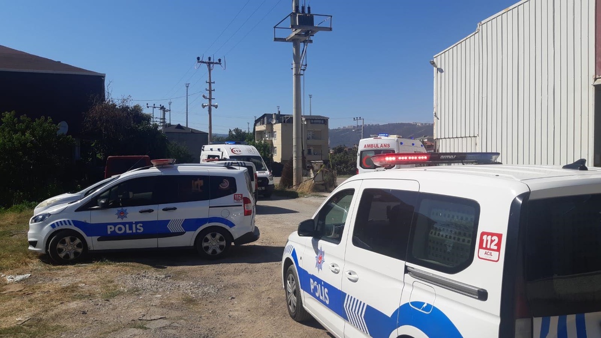 Kardeş Kazayla Vurulan Genç Kız Yaralandı