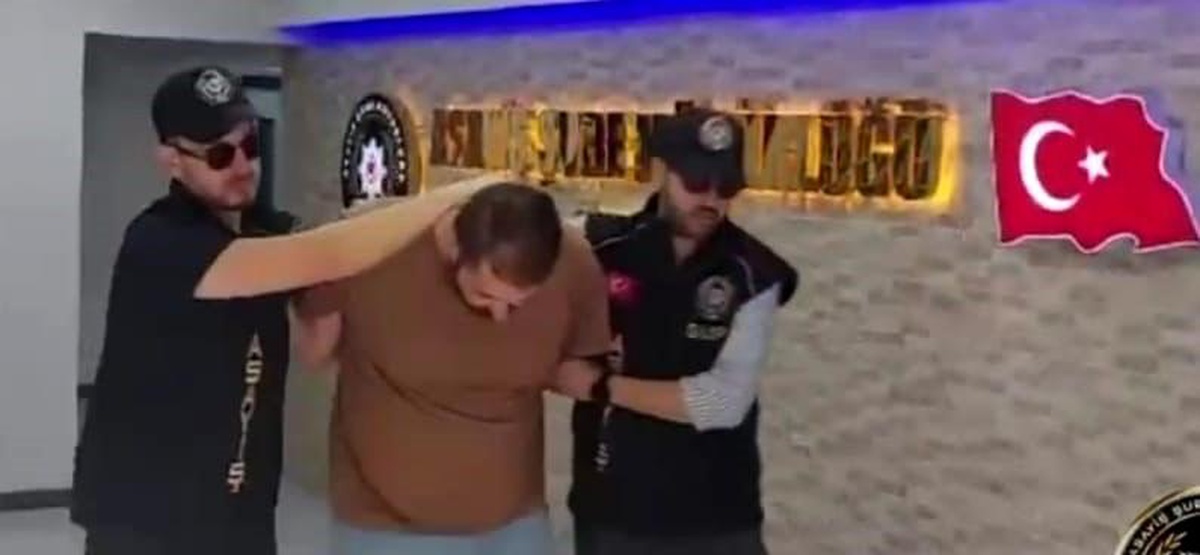 İzmir\'de Sosyal Medya Dolandırıcılığı: Kadının Namusunu Kirlettin Denilerek Darp Edildi