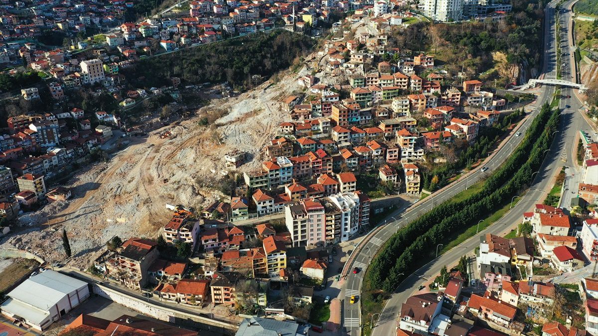 Kocaeli\'de 150 Bin Binanın Güçlendirilmesi veya Yeniden Yapılması Gerekiyor