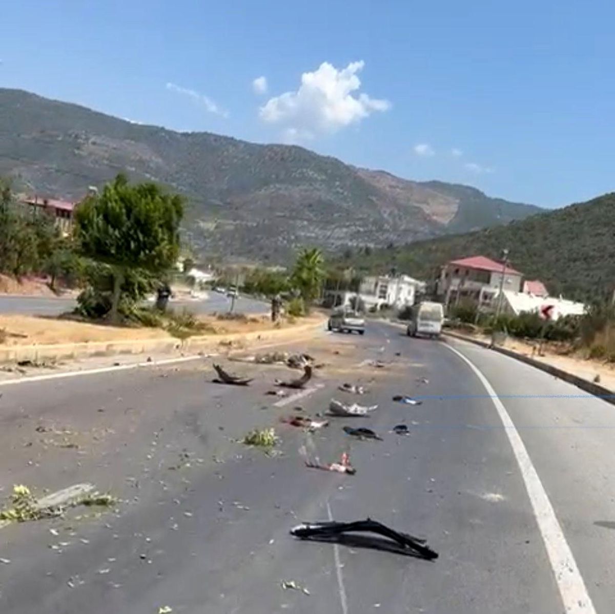 Antalya\'da otomobil kazası: 4 kişi yaralandı