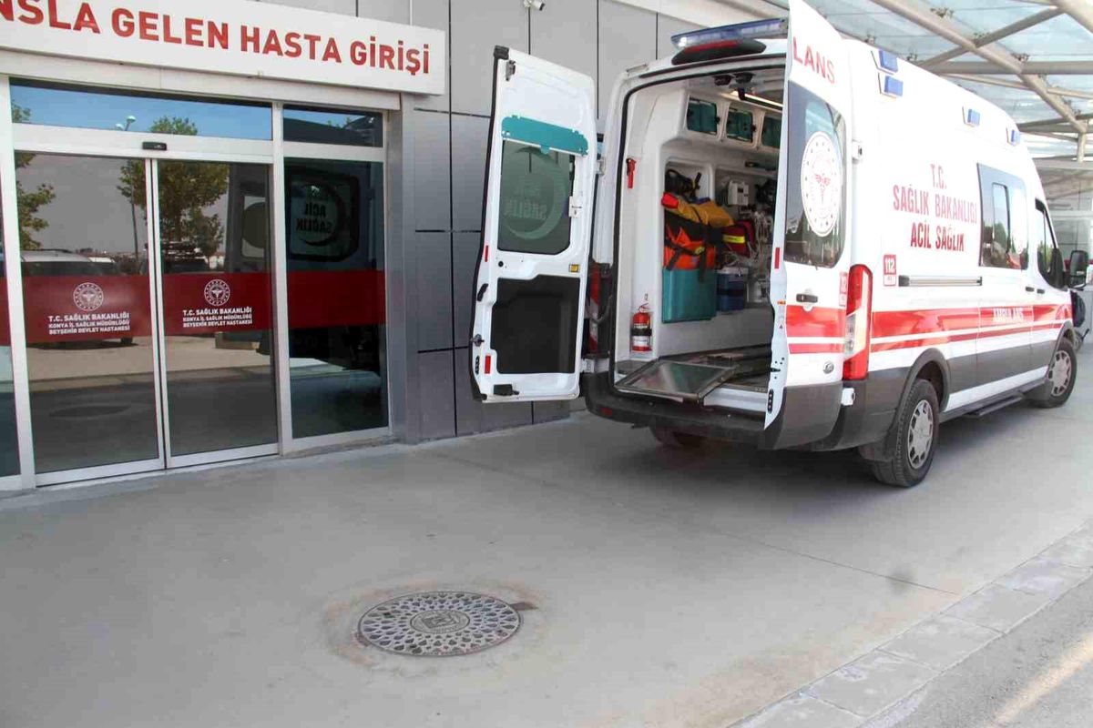 Konya\'nın Beyşehir ilçesinde bıçaklı kavga: Genç ağır yaralandı
