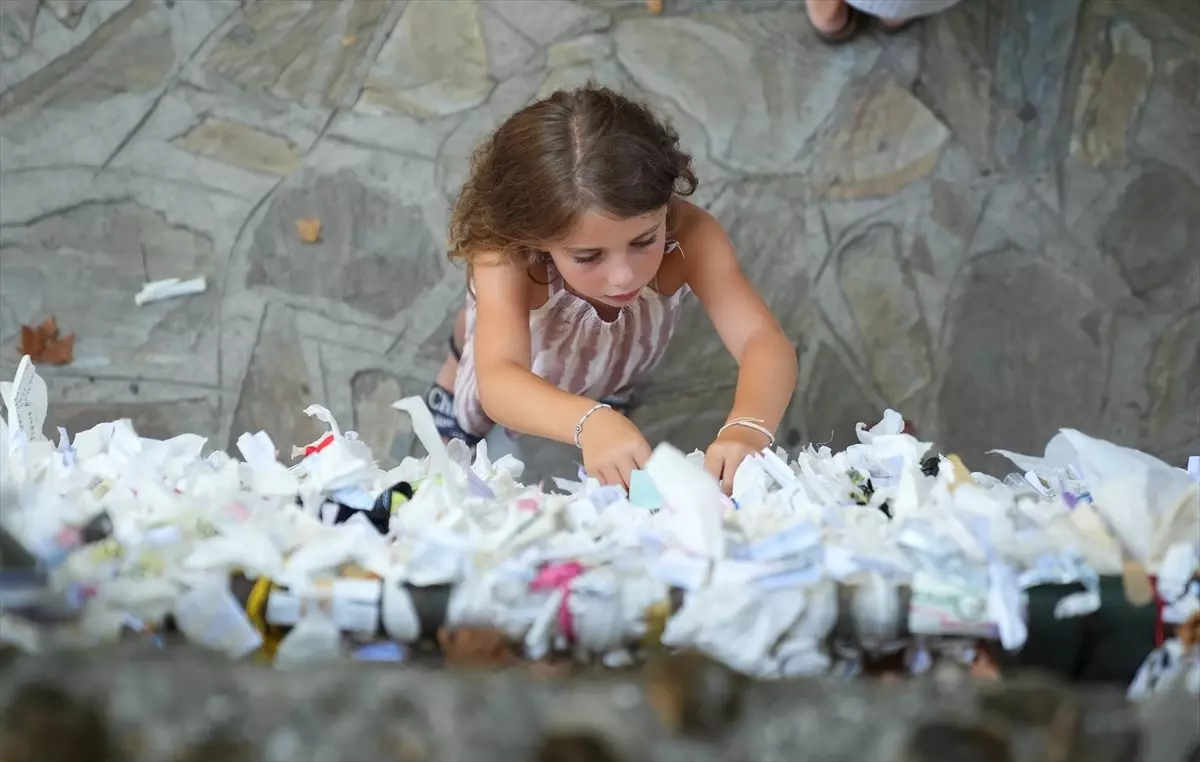 Meryem Ana Evi\'nde Meryem Ana Bayramı Ayini Düzenlendi