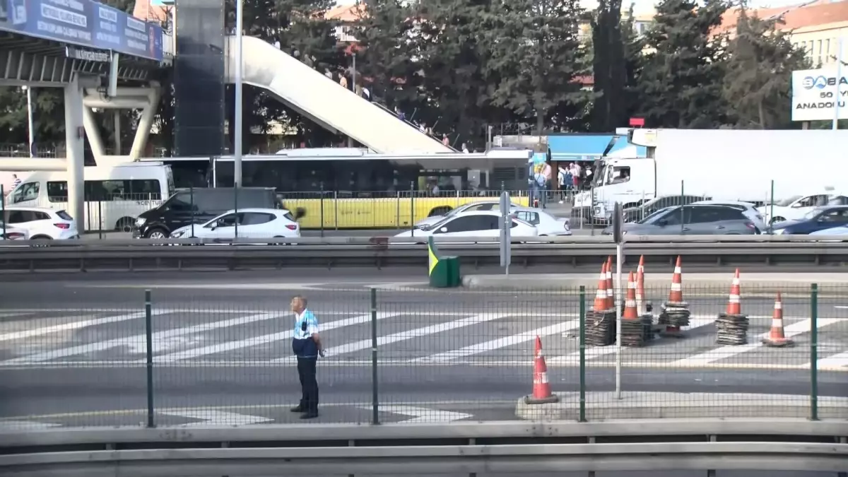 Kadıköy İstikametinde Trafik Yoğunluğu Oluştu