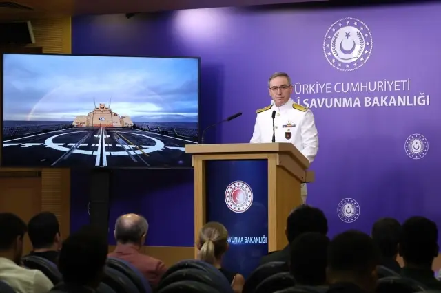 Türkiye'den dikkat çeken 2 hamle! Ege'de yeni jet üssü, Çanakkale'de Amfibi Kolordusu