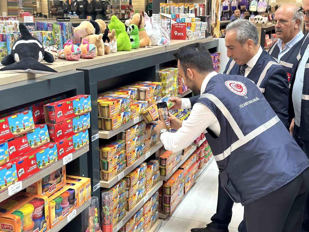 Bursa\'da Kırtasiyeler ve Zincir Marketler Denetlendi