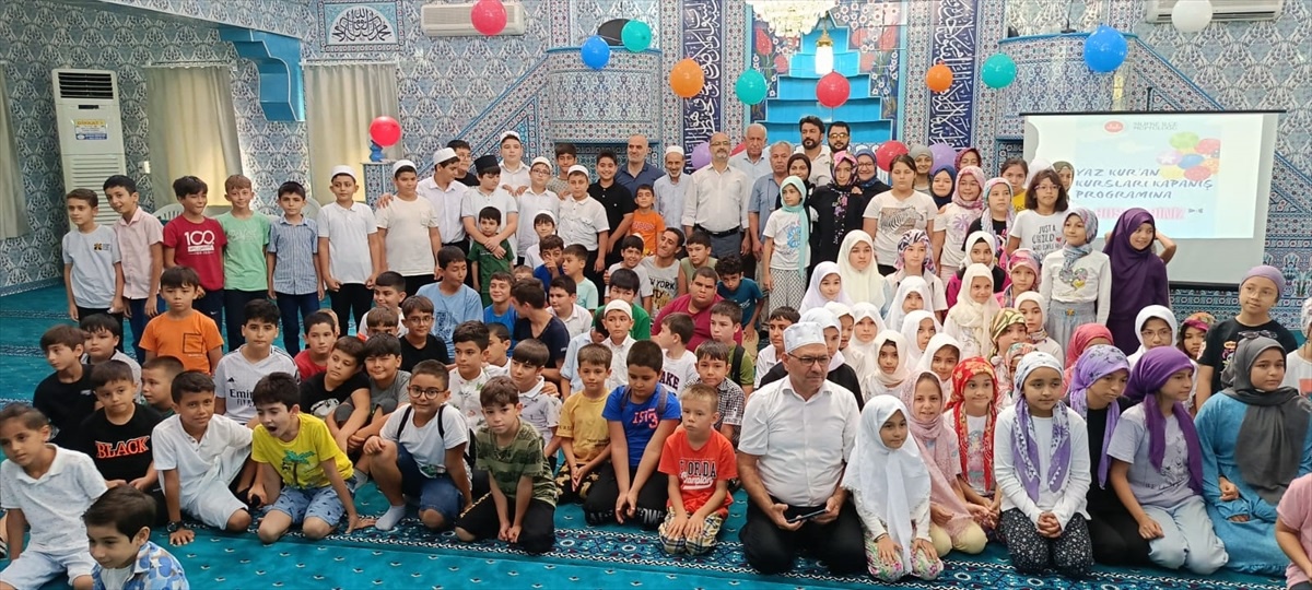 Silifke\'de Yaz Kuran Kurslarına 4 Bin 500 Öğrenci Katıldı
