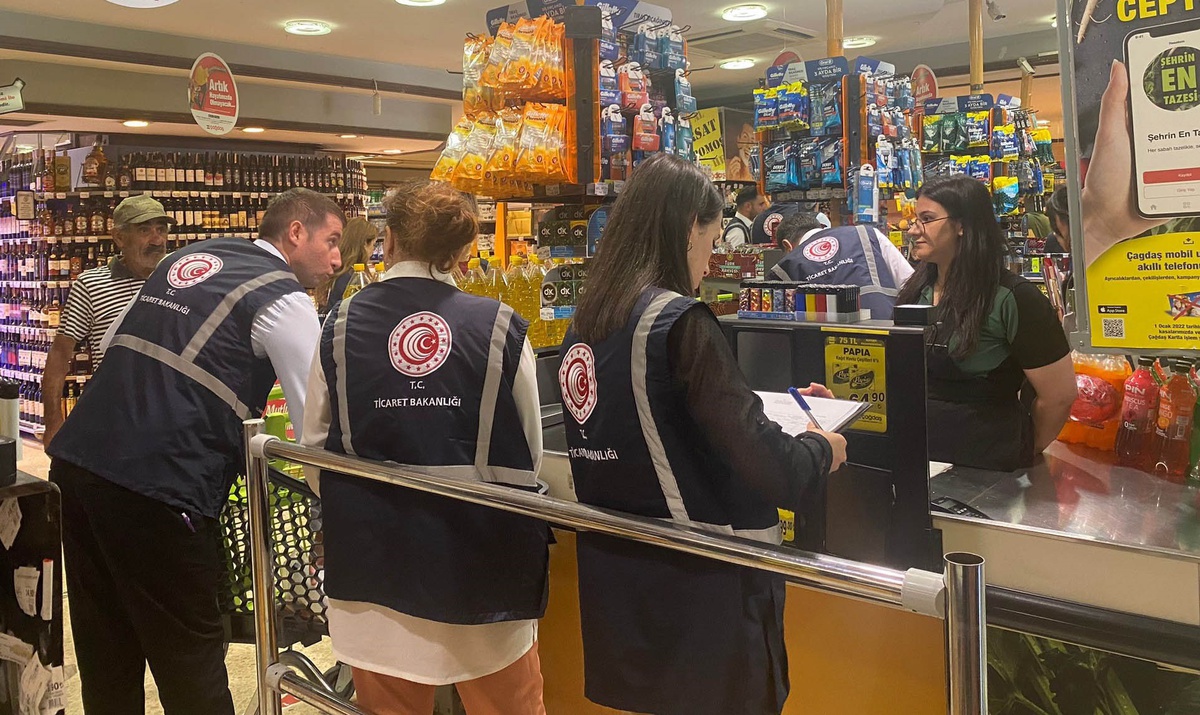 Ticaret Bakanlığı\'ndan Okul Alışverişi Denetimi Açıklaması