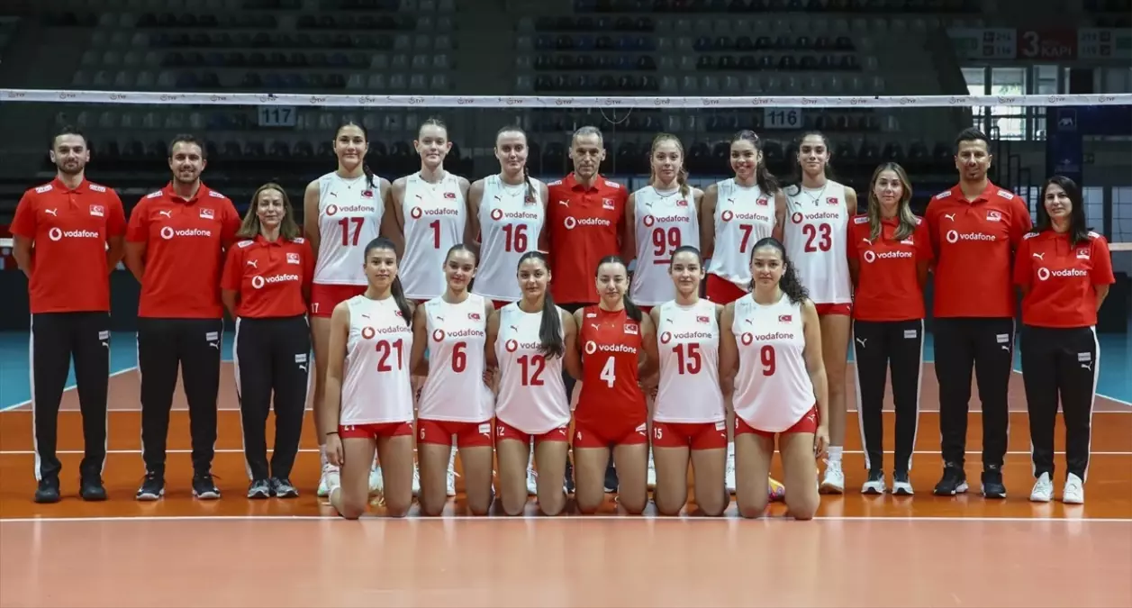 Türkiye 17 Yaş Altı Kadın Voleybol Milli Takımı Peru\'da Dünya Şampiyonası\'na başlıyor