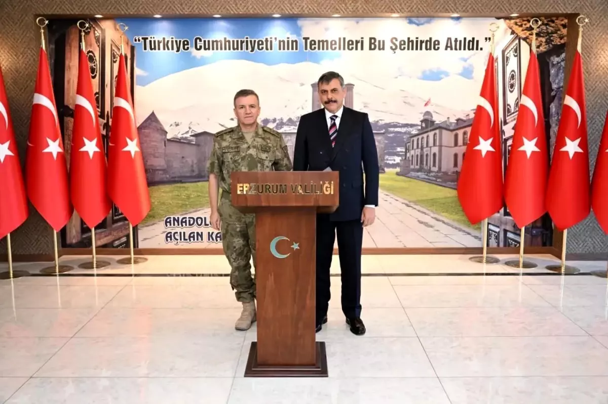 Tümgeneral Tuncay Altuğ, Vali Mustafa Çiftçi\'yi ziyaret etti